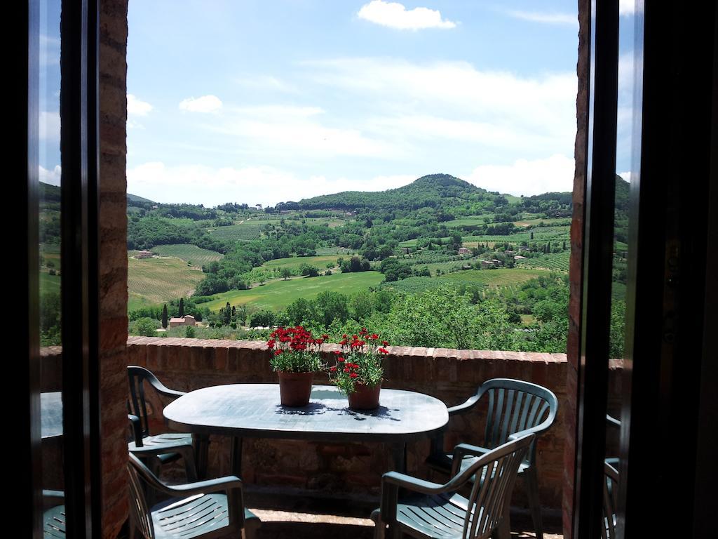 Agriturismo Raggio Di Sole Villa Montepulciano Exterior photo